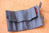 剪刀式保護套 Saffiano 風格捲筒保護套 灰色 PU 皮革